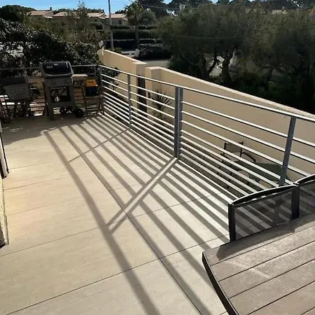 Bas De En Bord De מלון *